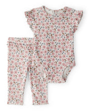 Cargar imagen en el visor de la galería, Ruffle Floral Bodysuit & Pant Set