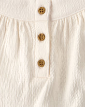 Cargar imagen en el visor de la galería, Baby Girl 3-Piece Cheetah Top, Bodysuit & Short Set - Khaki/Ivory