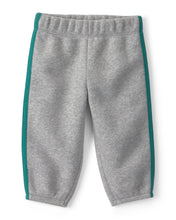 Cargar imagen en el visor de la galería, 3-Piece '28' Varsity Hooded Layering Set - Green