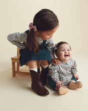 Cargar imagen en el visor de la galería, 3-Piece Floral Long-Sleeve Top & Pant Set