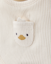 Cargar imagen en el visor de la galería, 3-Pack Duck Bibs - Ivory
