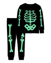 Cargar imagen en el visor de la galería, 2-Piece Glow Skeleton Halloween 100% Snug Fit Cotton Pajamas - Black

