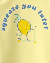 Cargar imagen en el visor de la galería, 2-Piece Lemon Rashguard Swimsuit Set - Yellow/Blue

