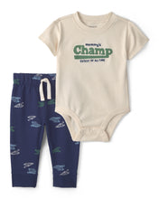 Cargar imagen en el visor de la galería, Baby Boy 2-Piece 'Mommy's Champ' Pennant French Terry Bodysuit &amp; Pant Set - Blue/Ivory
