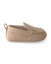 Cargar imagen en el visor de la galería, Baby Boy Loafers - Tan
